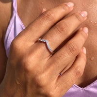 Thumbnail for Chevron ring — Nahaufnahme der Details, Silber | SKU: 10645547-4.5-silver