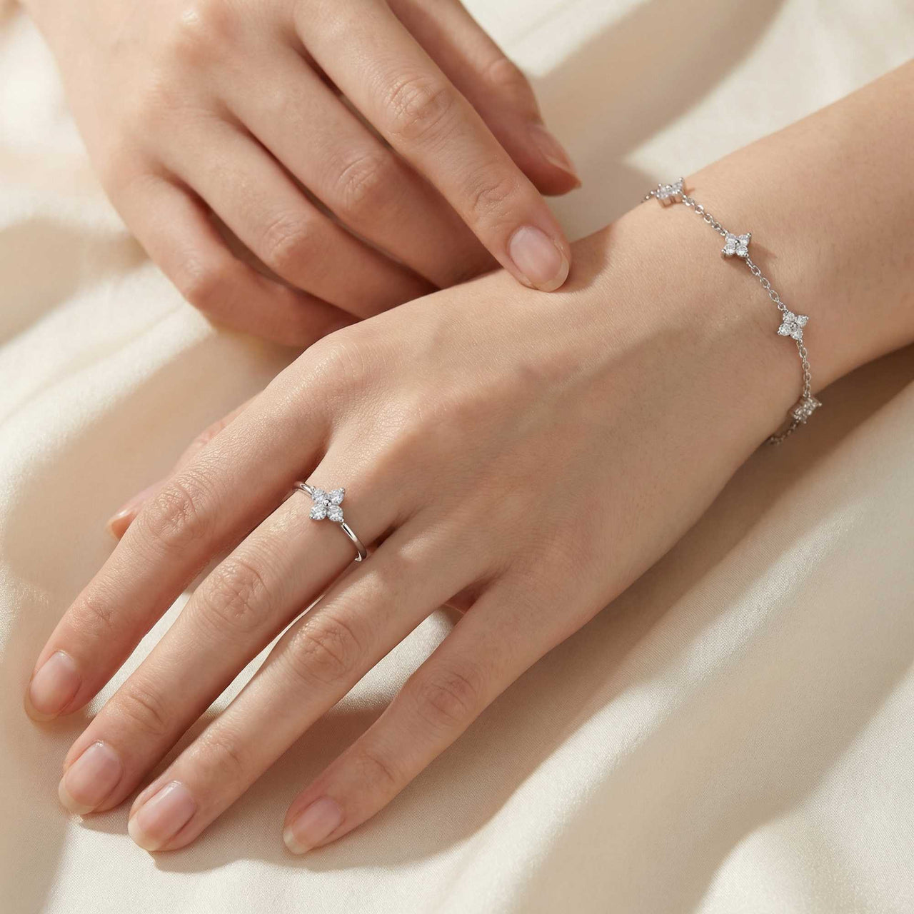 Kristall Blumen Ring