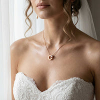 Thumbnail for Halskette mit verbundenen Ringen & Kristallen