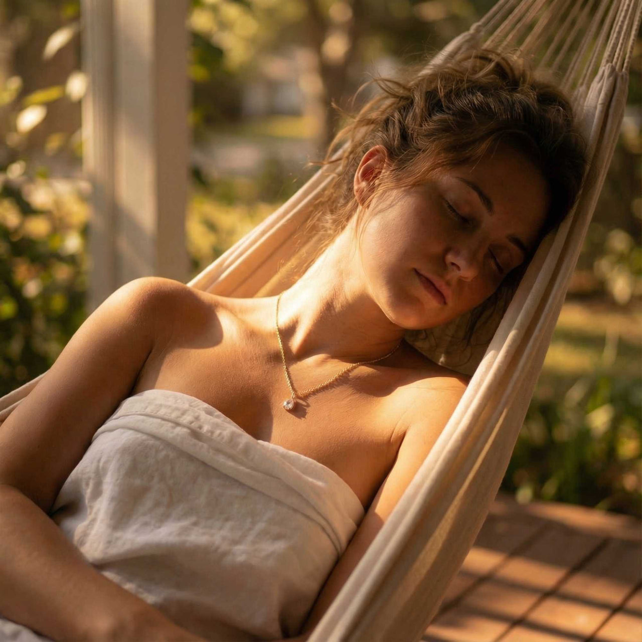 Astra Tropfen Halskette