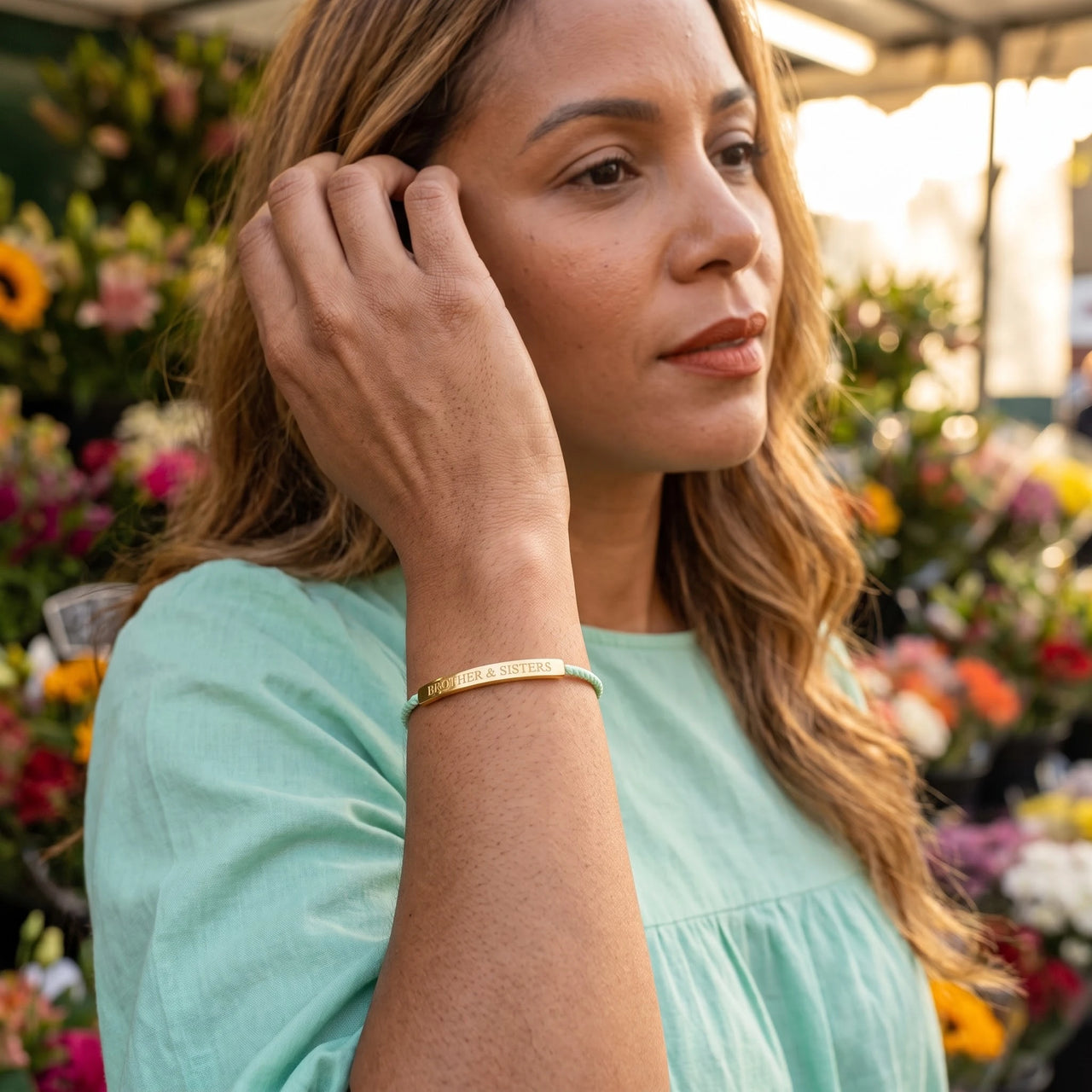 Geschenk freundin — getragen im Alltag, Gold | SKU: lamenthe-g