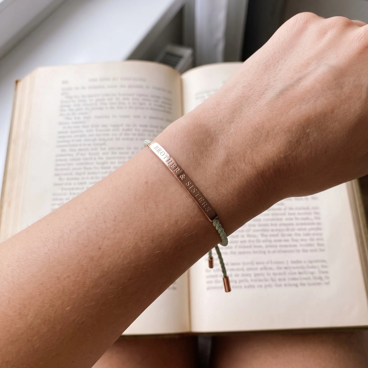 Geflochtenes armband — getragen, echte Größe, Roségold | SKU: lanature-rg