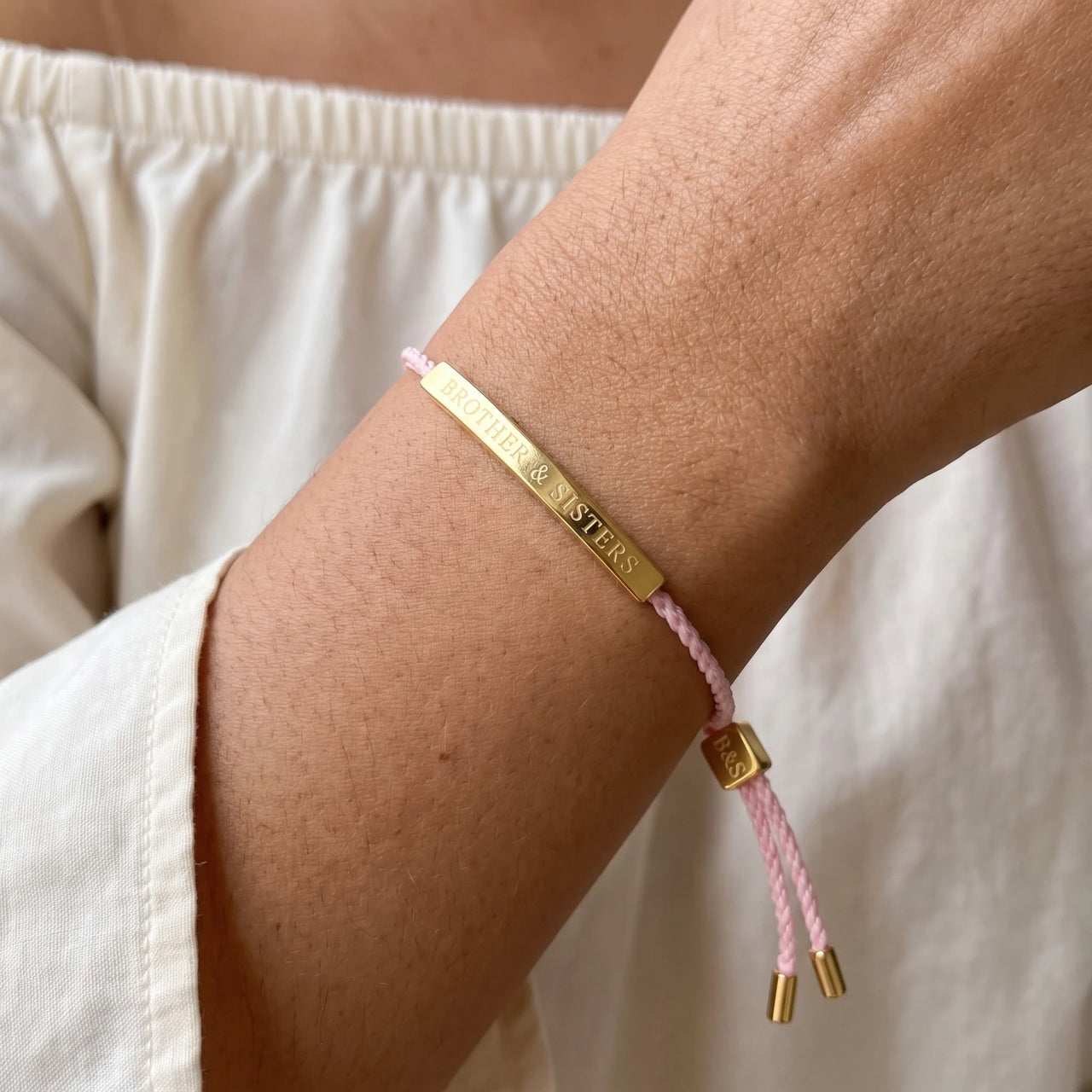 Freundschaftsarmband — Nahaufnahme der Details, Gold | SKU: lecorail-g