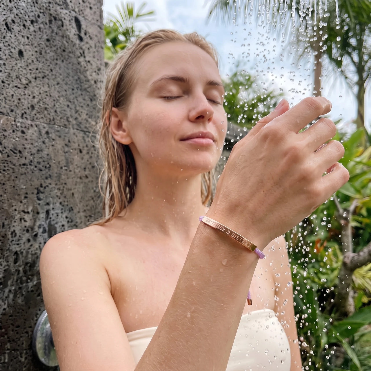 Gravur armband — unter der Dusche getragen, wasserfest, Roségold | SKU: lemauve-rg