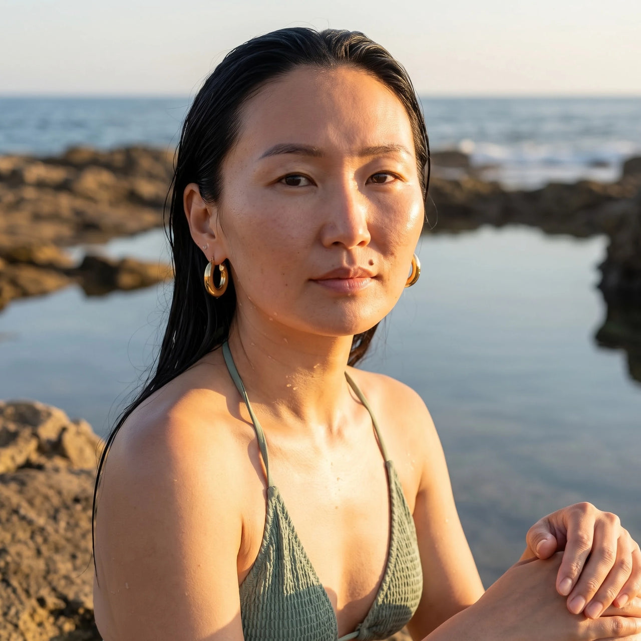 The Shiny, gold earrings — waterproof | SKU: lesbrillantes
