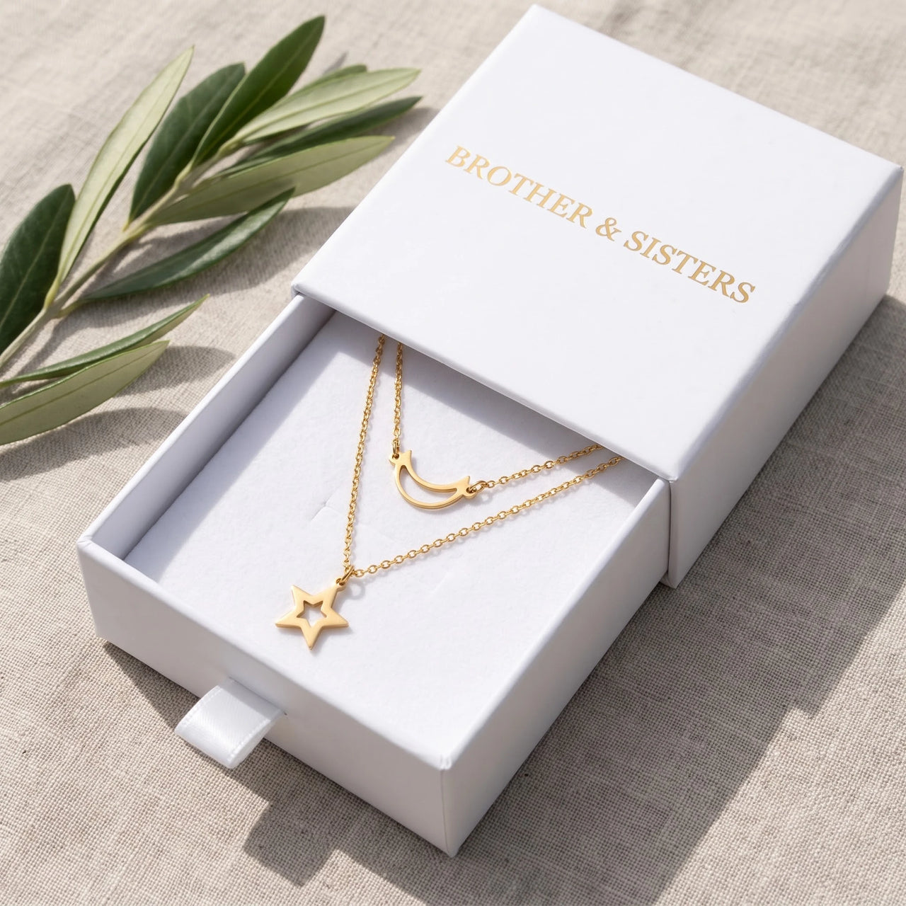 Mond kette — in der Geschenkbox, Gold | SKU: letoile-g