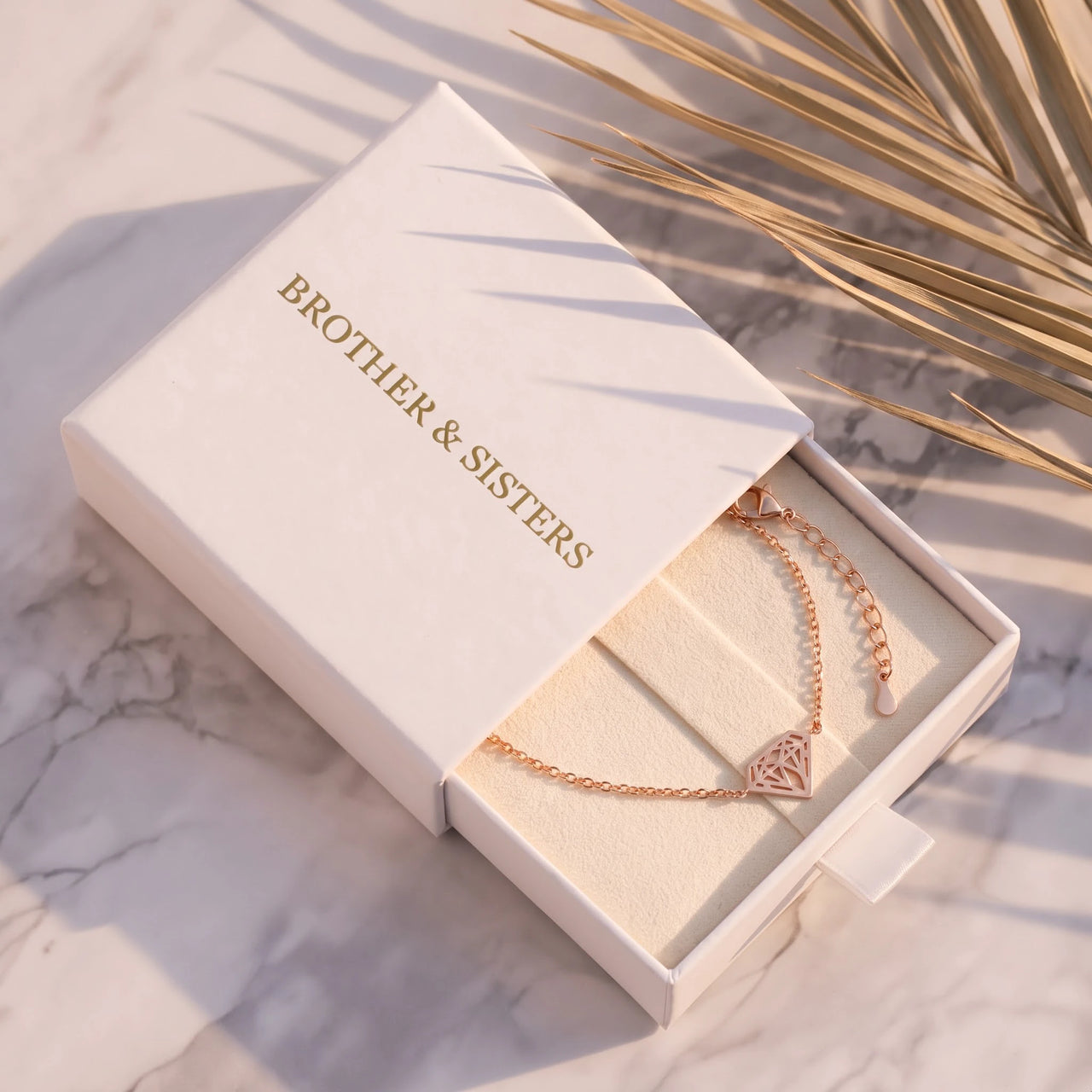 Armband minimalistisch — in der Geschenkbox, Roségold | SKU: 11662607-rose-gold