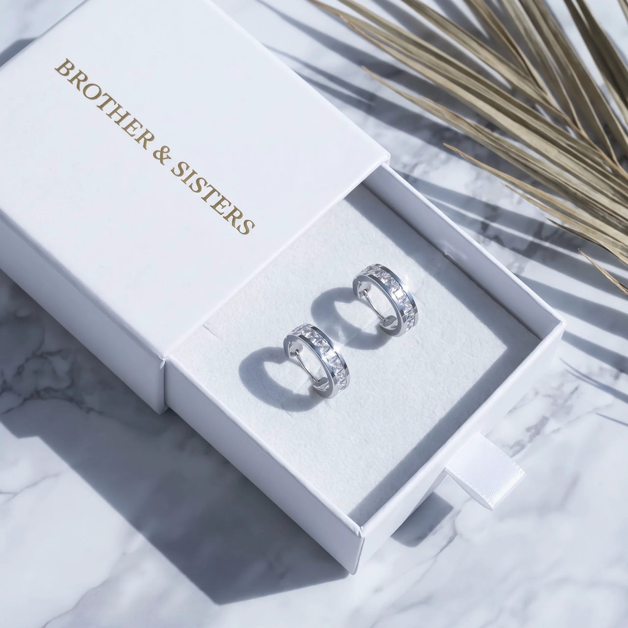 Wasserfester schmuck — in der Geschenkbox, Silber | SKU: 22023999-rhodium