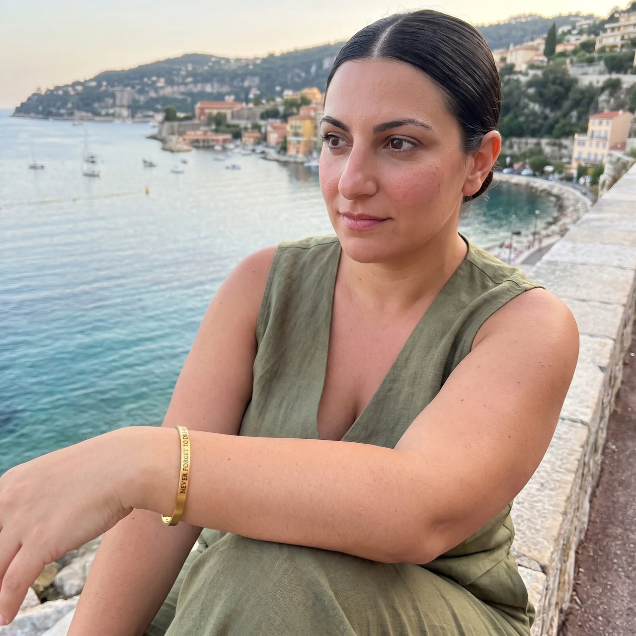 Never Forget To Dream bracelet in gold worn on a getaway | SKU: nftd-g