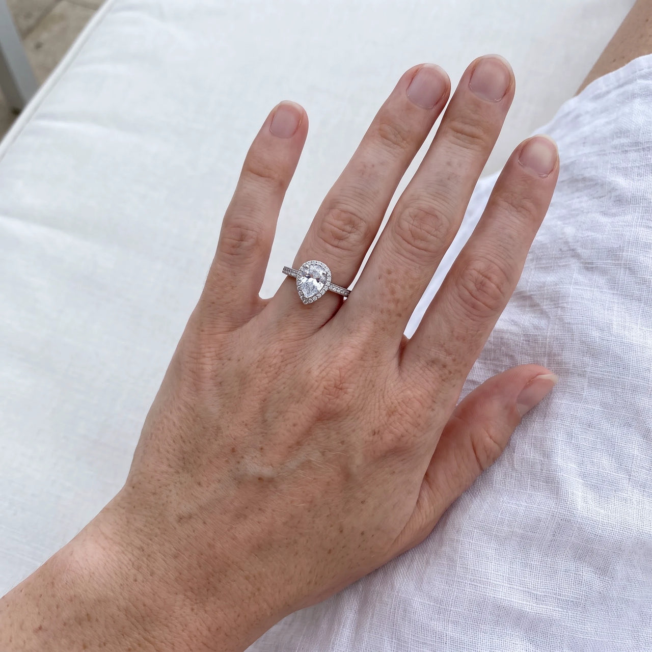 Ring edelstahl — getragen, echte Größe, Silber | SKU: 505162-4.5-silver