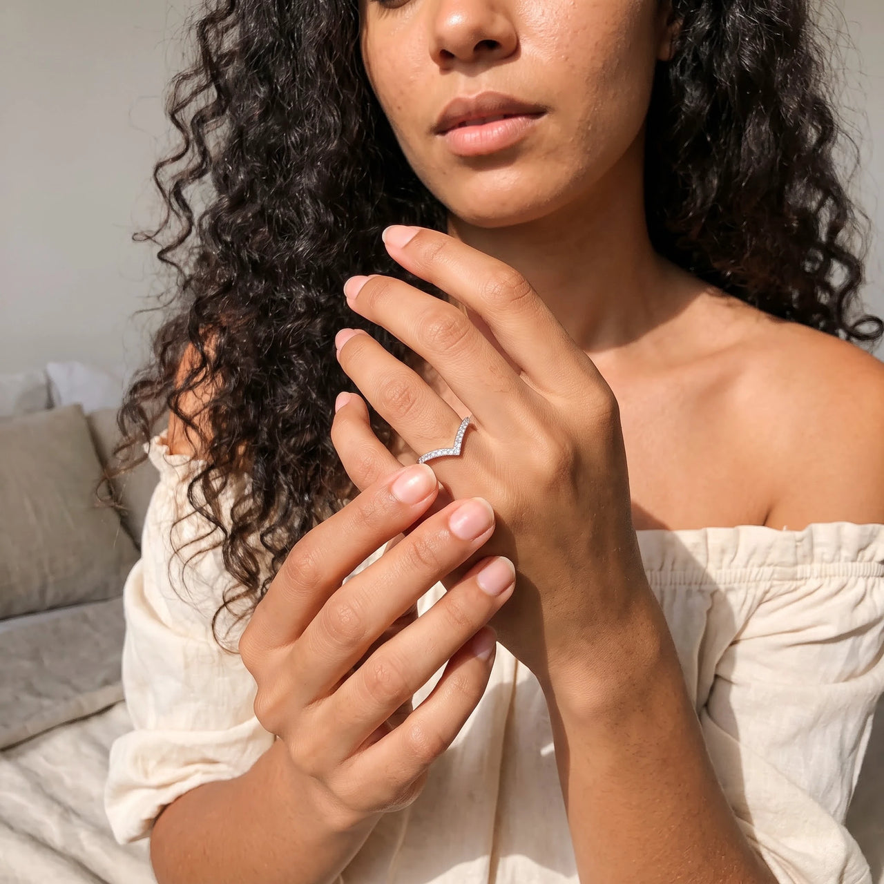 Ring mit zirkonia — getragen im Alltag, Silber | SKU: 10645547-4.5-silver