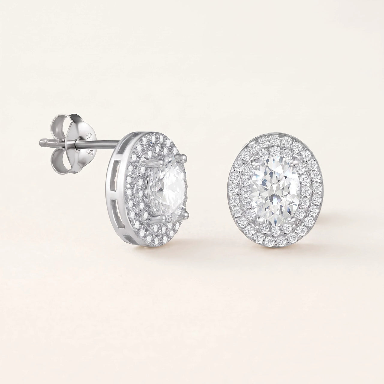 Ohrstecker oval — Produktfoto auf weißem Hintergrund, Silber | SKU: 6306968-white