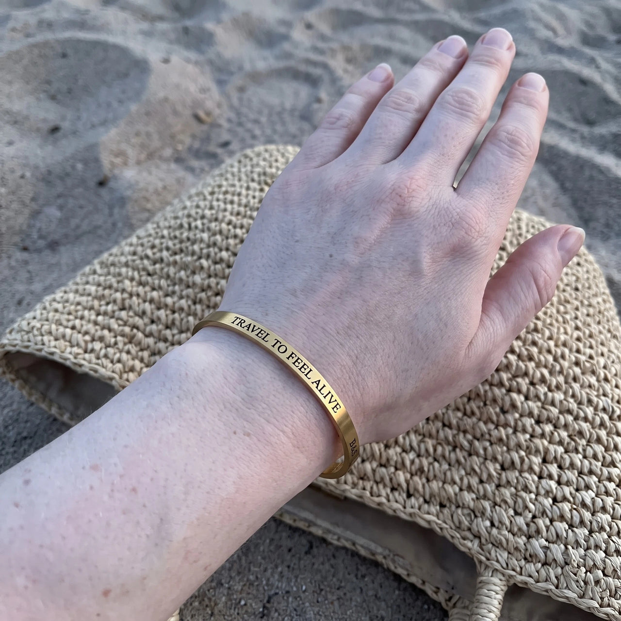 Reise armband — getragen, echte Größe, Gold | SKU: ttfa-g