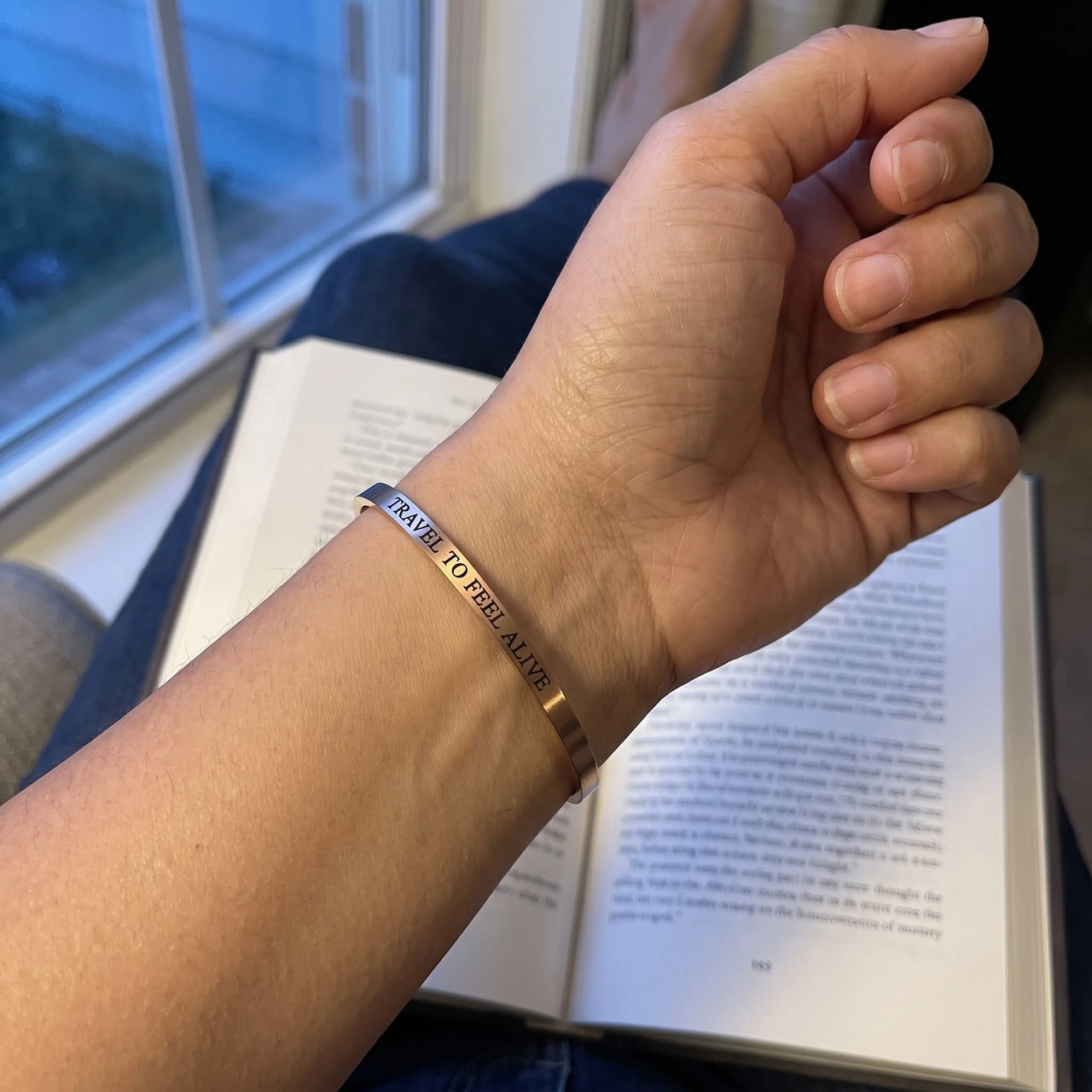Gravur armband — getragen, echte Größe, Roségold | SKU: ttfa-rg